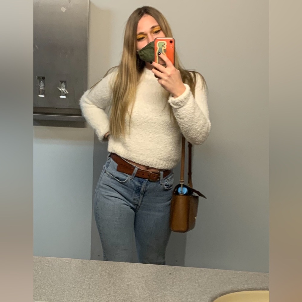 Super soft white sweater. Cropped fit. Large. Divided